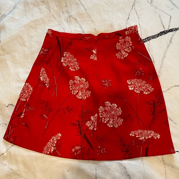 Aritzia Wilfred Red Skirt. Sz. Xs. - Picture 2 of 3
